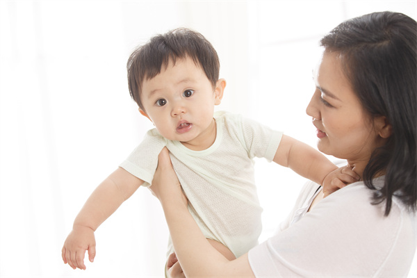 1658826160357466.jpg 攝圖網(wǎng)_501940987_嬰兒?jiǎn)斡H家庭兩個(gè)人媽媽和寶寶(企業(yè)商用).jpg